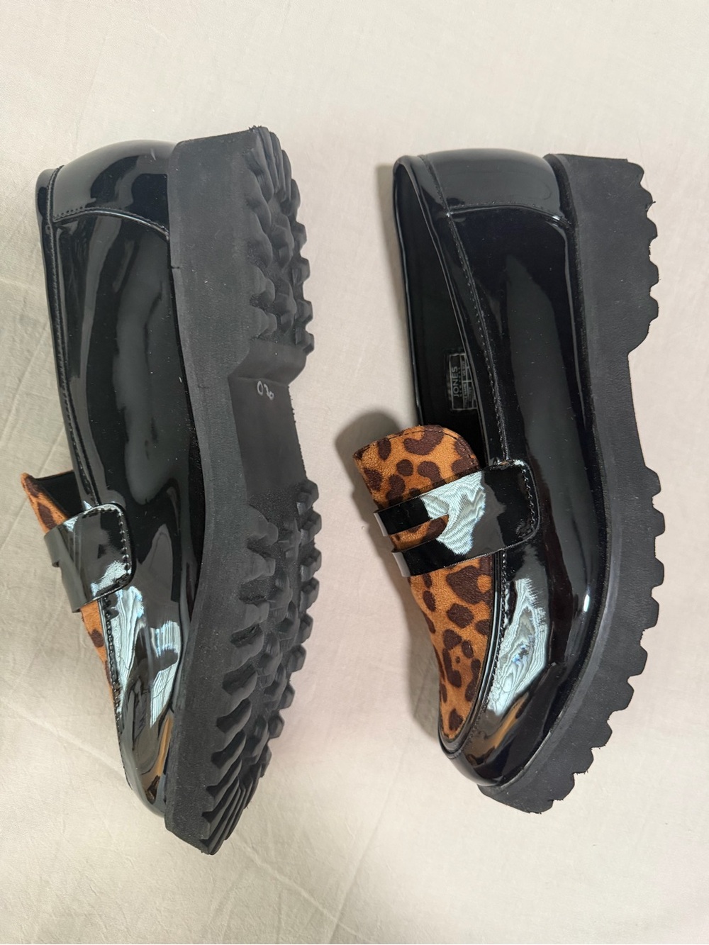 Jones New York Leopard Print Penny Loafers with Black Patent Trim, Size 9 - Picture 3 of 14